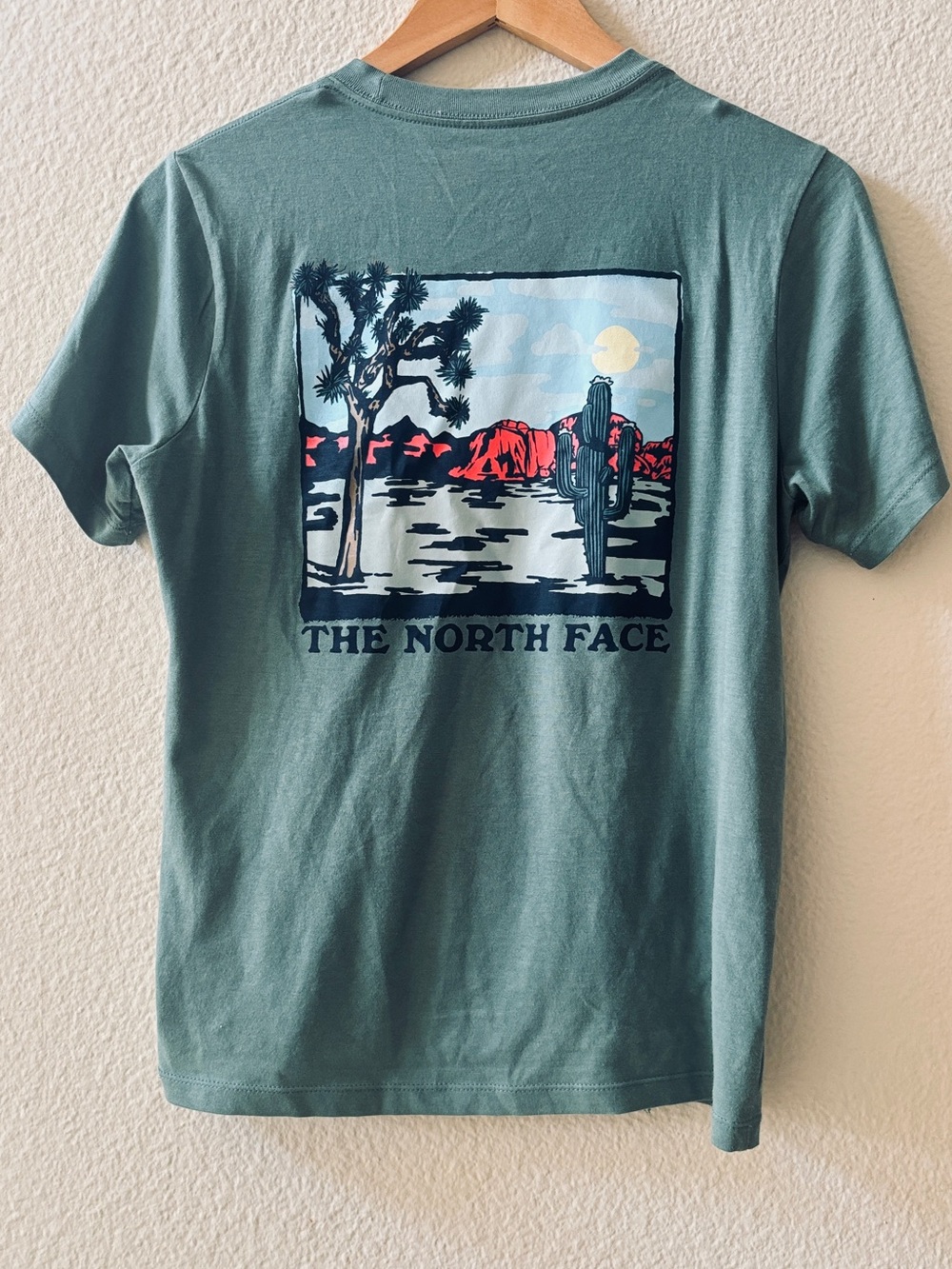 The North Face Tee Women Size S